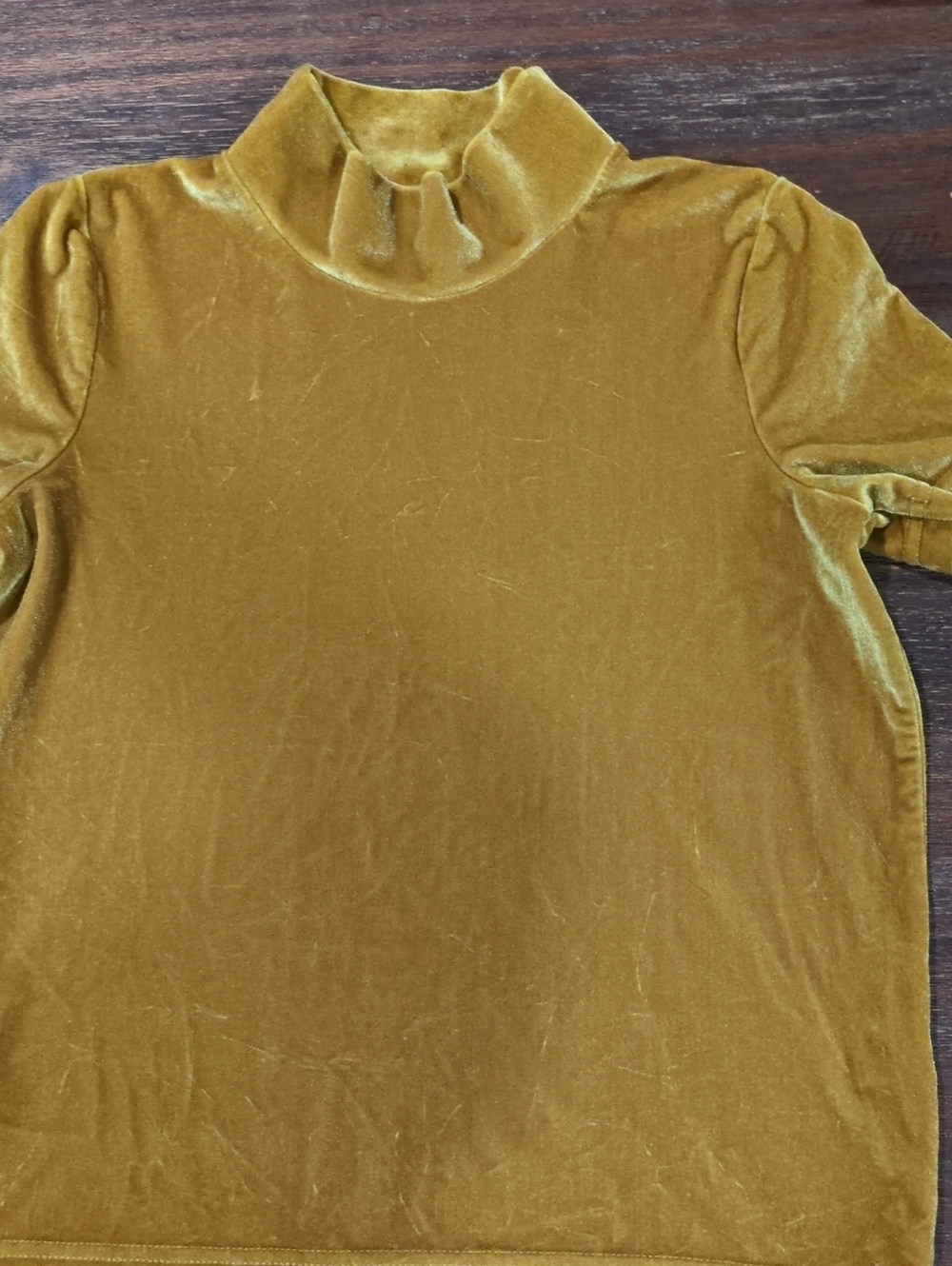 Madewell Velvet Short Sleeve Mock Neck Top in Mustard Gold XS